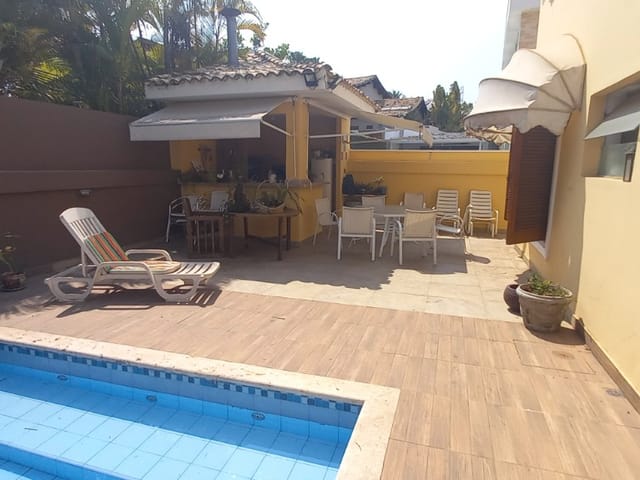 Casa com 450m² 4 quartos e 6 banheiros, à venda, no bairro Alphaville em Santana de Parnaíba