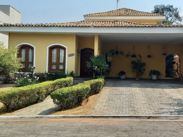 Casa com 450m² 4 quartos e 6 banheiros, à venda, no bairro Alphaville em Santana de Parnaíba