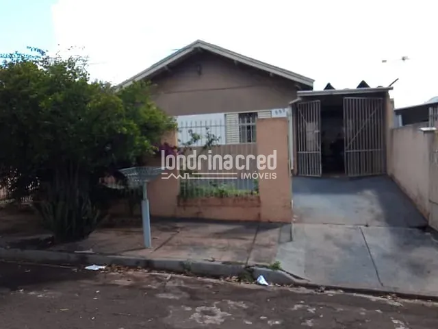 Casa com 250m² 2 quartos e 2 banheiros, à venda, no bairro Conjunto Habitacional Milton Gavetti em Londrina