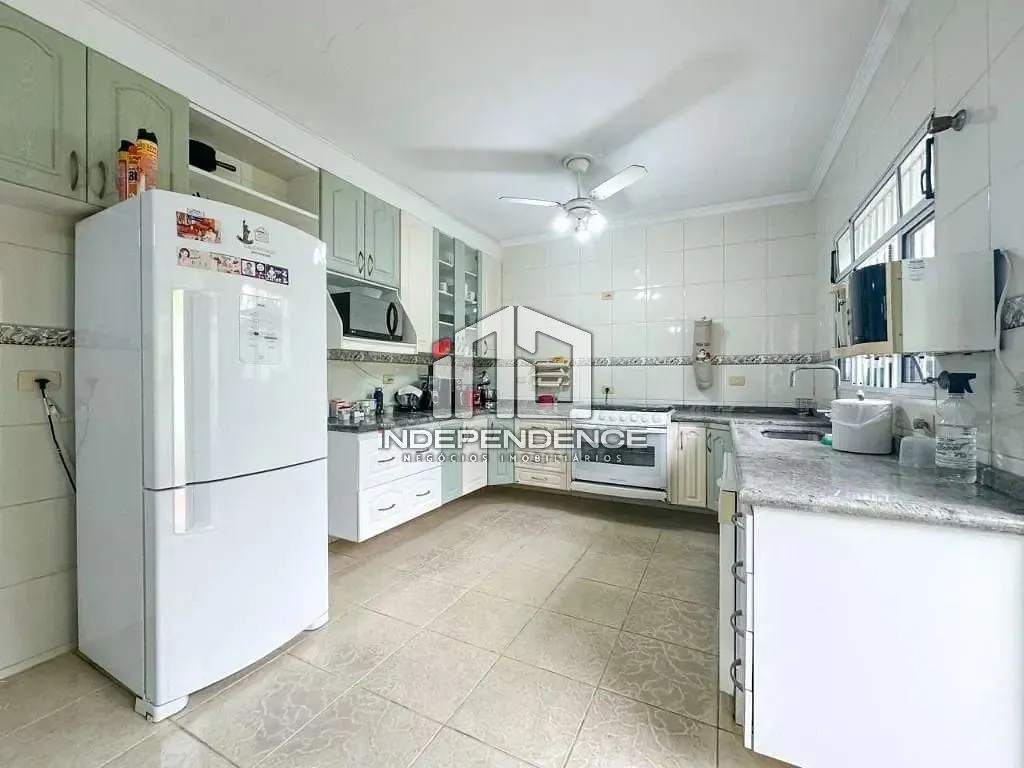 Casa, 3 quartos, 218 m² - Foto 74