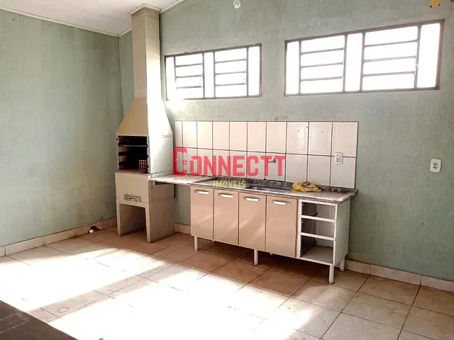 Casa com 200m² 5 quartos e 3 banheiros, à venda, no bairro Presidente Dutra em Ribeirão Preto