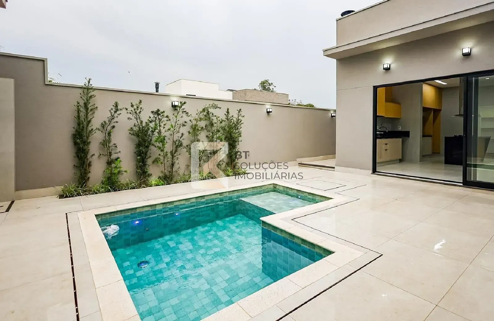 Casa, 3 quartos, 198 m² - Foto 1