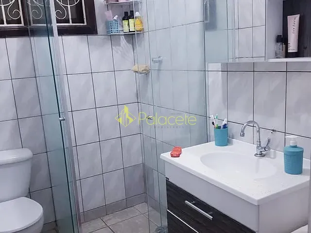 Casa 2 quartos e 2 banheiros, à venda, no bairro Parque Senhor do Bonfim em Taubaté