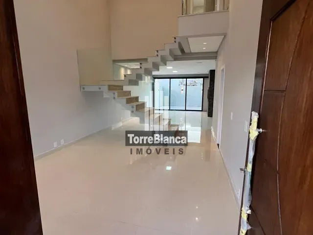Casa 3 quartos e 4 banheiros, à venda, no bairro Contorno em Ponta Grossa