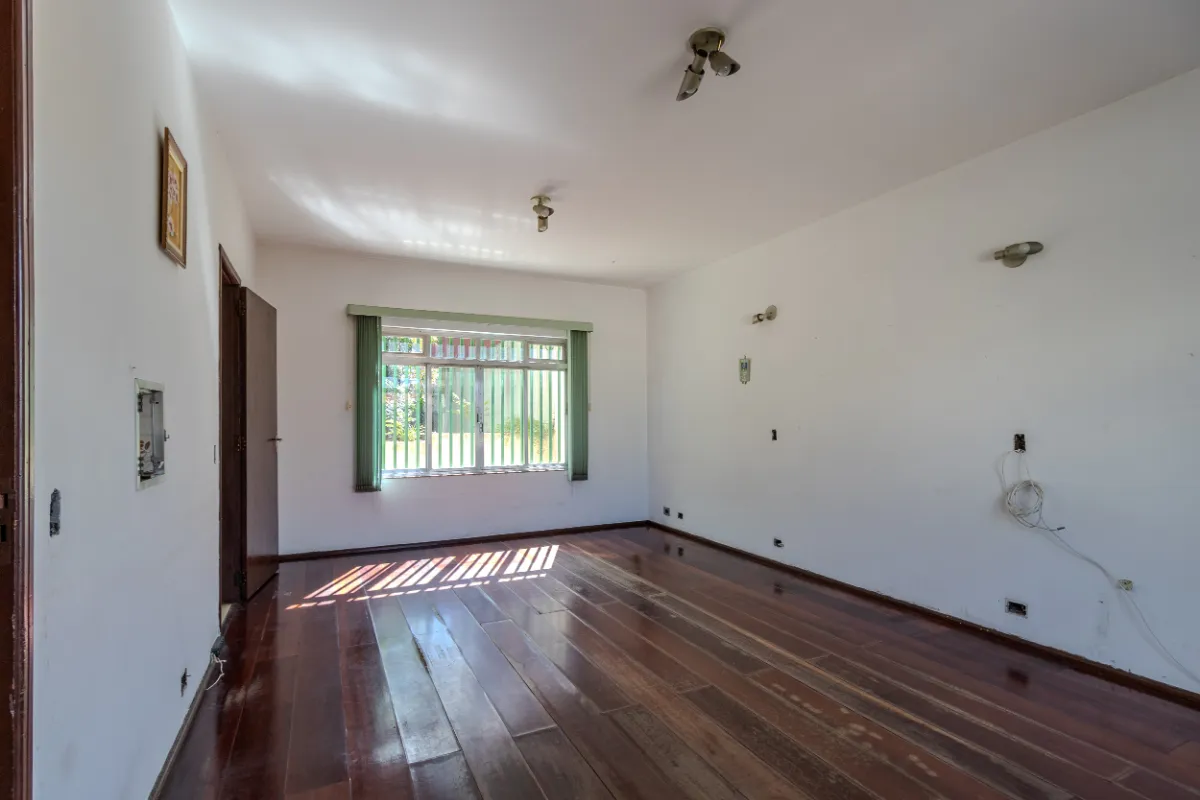 Casa para venda em Rudge Ramos com 3 quartos, sendo 2 suítes, 291m²