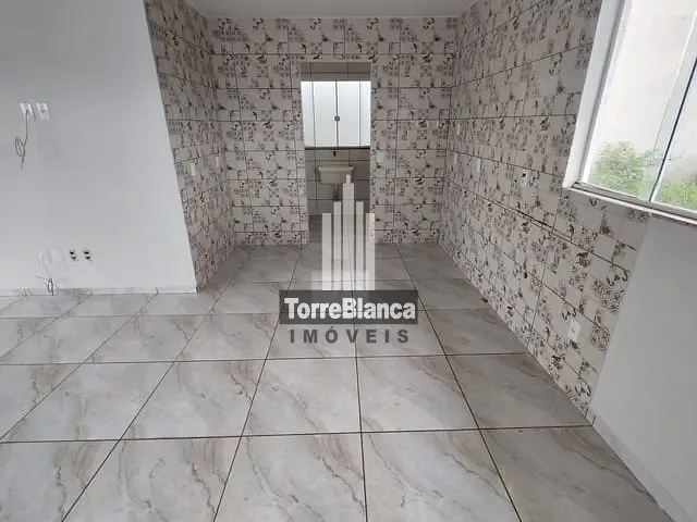 Casa com 300m² 2 quartos e 1 banheiro, à venda, no bairro Cará-Cará em Ponta Grossa