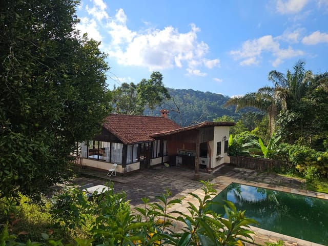 Casa com 3500m², à venda, no bairro Quarteirão Ingelheim em Petrópolis