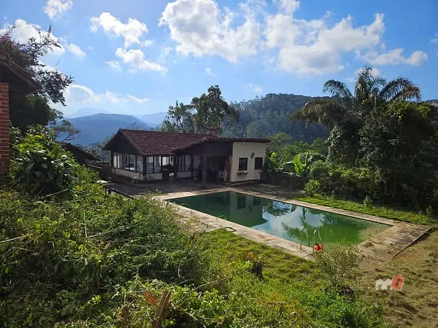 Casa com 3500m², à venda, no bairro Quarteirão Ingelheim em Petrópolis