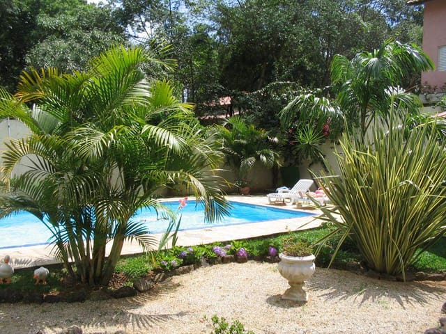 Casa com 940m² 4 quartos e 4 banheiros, à venda, no bairro Pinheiros Tênis Village em Cotia