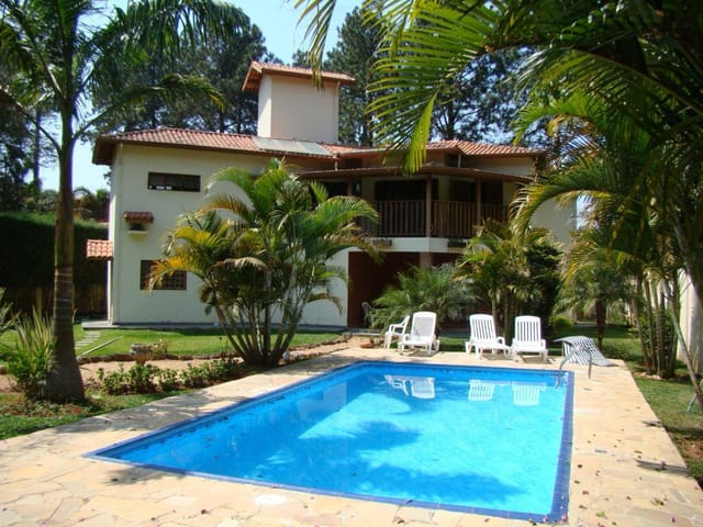 Casa com 940m² 4 quartos e 4 banheiros, à venda, no bairro Pinheiros Tênis Village em Cotia