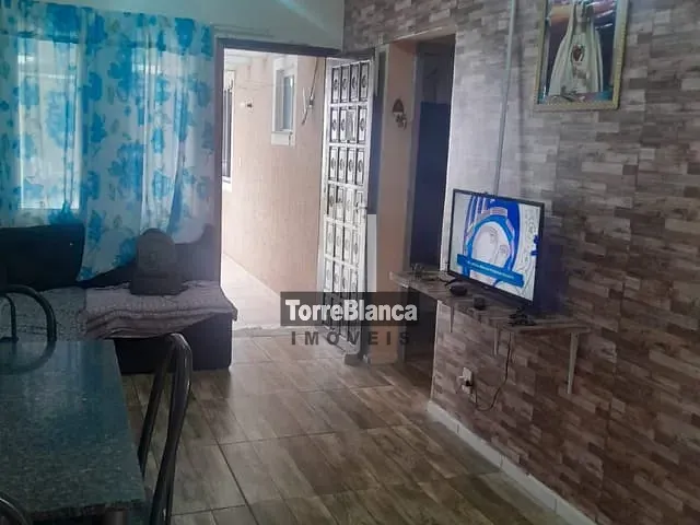 Casa com 82m² 2 quartos e 1 banheiro, à venda, no bairro Uvaranas em Ponta Grossa