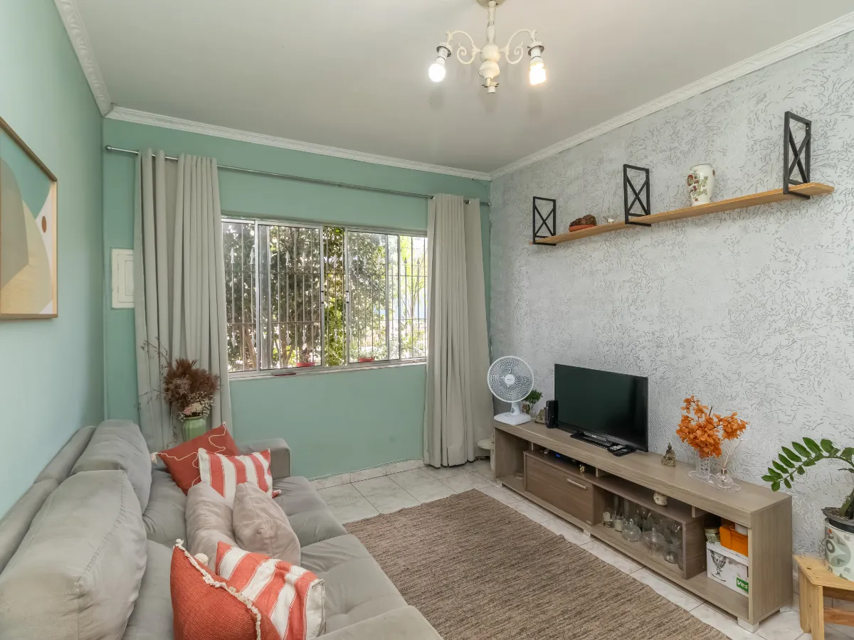 Casa para venda em Jardim Daysy com 2 quartos, sendo 1 suíte, 106m²
