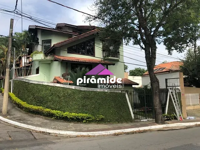 Casa com 400m² 3 quartos e 6 banheiros, à venda, no bairro Jardim Esplanada em São José dos Campos