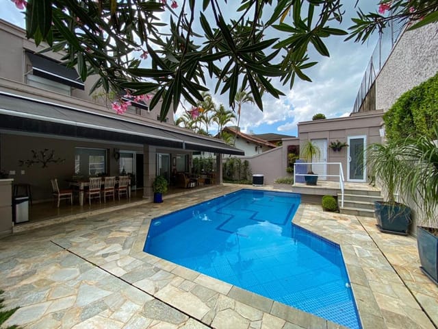 Casa com 606m² 4 quartos e 6 banheiros, à venda, no bairro Alphaville Residencial Dois em Barueri
