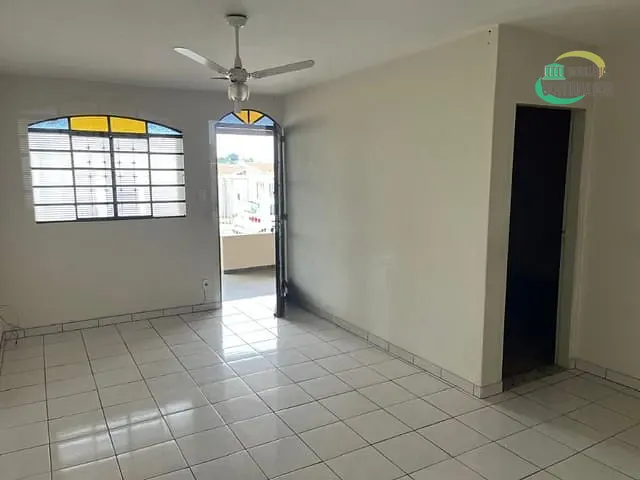 Casa com 250m² 3 quartos e 1 banheiro, à venda, no bairro Vila Aurocan em Campinas