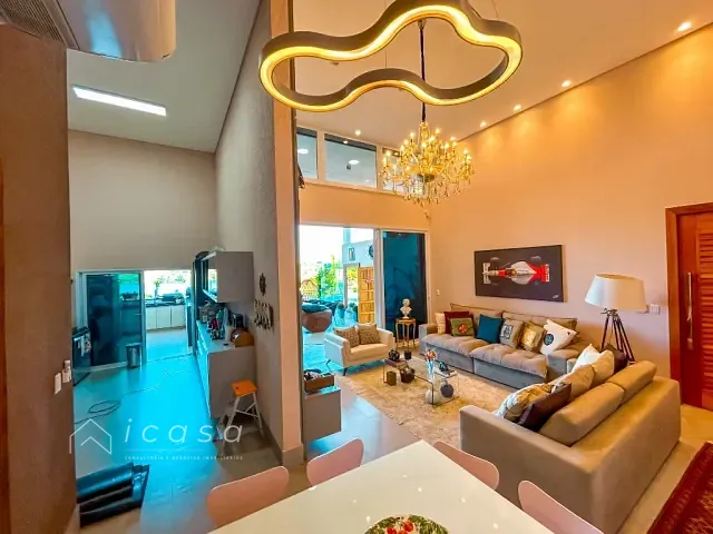 Casa com 1300m² 5 quartos e 7 banheiros, à venda, no bairro Centro em Igaratá