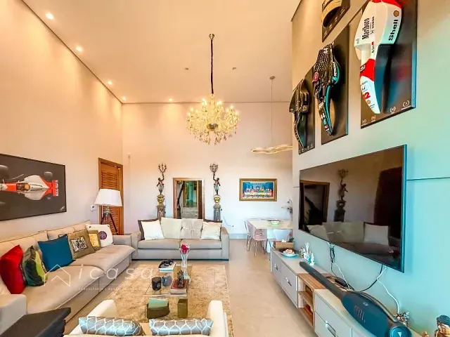 Casa com 1300m² 5 quartos e 7 banheiros, à venda, no bairro Centro em Igaratá