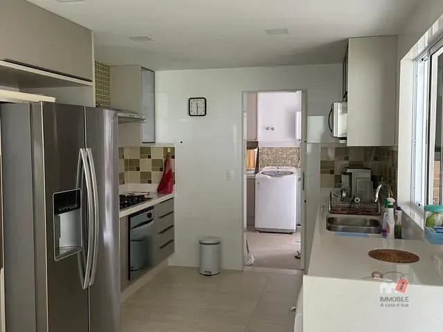 Casa 3 quartos e 5 banheiros, à venda, no bairro Valparaíso em Petrópolis