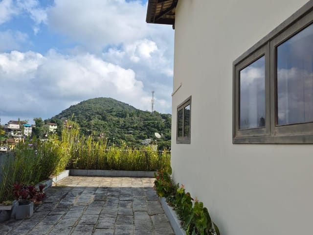 Casa 3 quartos e 3 banheiros, à venda ou para alugar, no bairro São Sebastião em Petrópolis