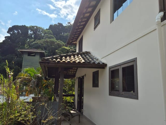 Casa 3 quartos e 3 banheiros, à venda ou para alugar, no bairro São Sebastião em Petrópolis