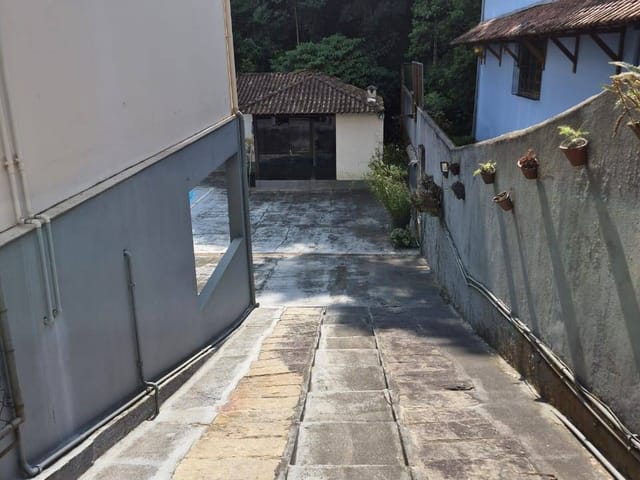 Casa 3 quartos e 3 banheiros, à venda ou para alugar, no bairro São Sebastião em Petrópolis