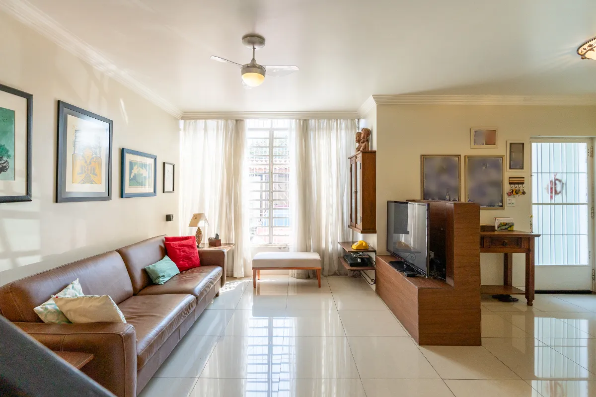 Casa para venda em Vila Cordeiro com 3 quartos, 168m²