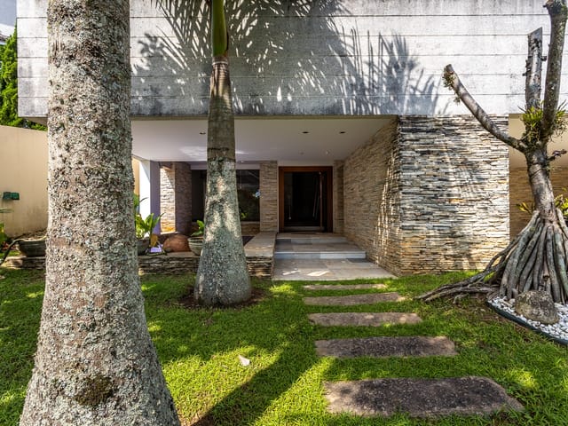 Casa com 796m² 5 quartos e 4 banheiros, à venda ou para alugar, no bairro Alphaville em Santana de Parnaíba