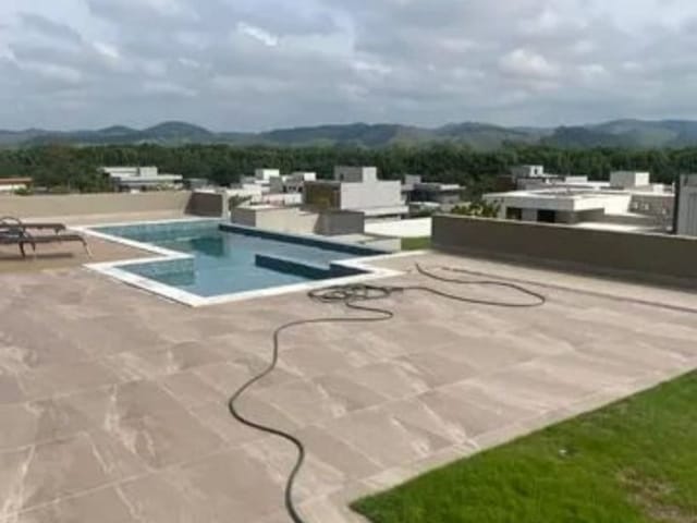 Casa com 600m² 3 quartos e 4 banheiros, à venda ou para alugar, no bairro Condomínio Residencial Colinas do Paratehy em São José dos Campos
