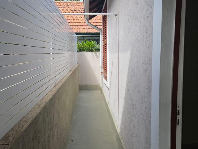 Casa 2 quartos e 1 banheiro, para alugar, no bairro Mosela em Petrópolis