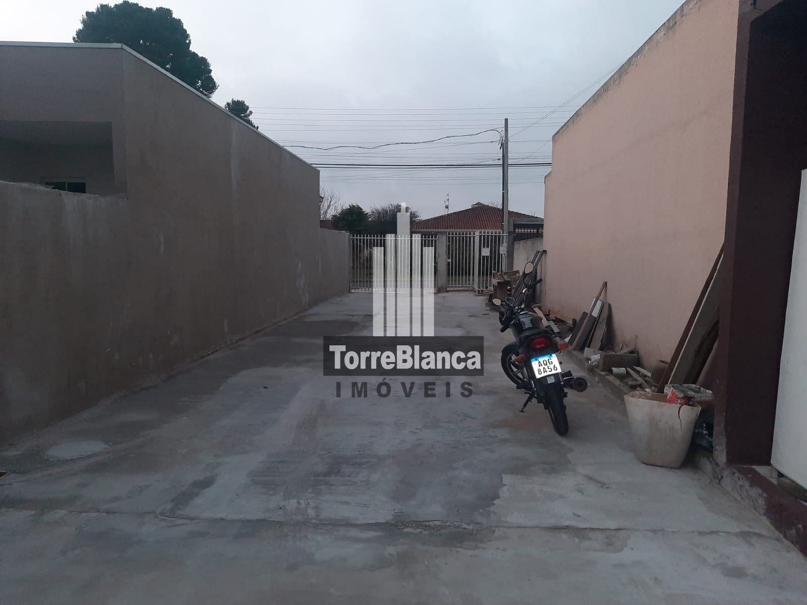 Casa à venda com 3 quartos, 70m² - Foto 2