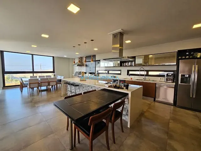 Casa com 547m² 5 quartos e 6 banheiros, à venda ou para alugar, no bairro Condomínio Residencial Alphaville em São José dos Campos