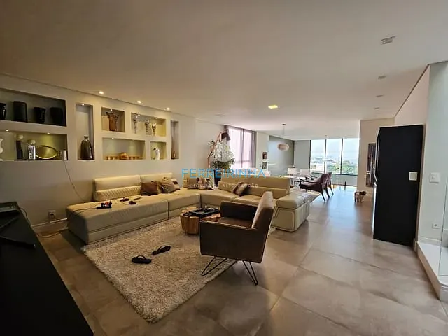 Casa com 547m² 5 quartos e 6 banheiros, à venda ou para alugar, no bairro Condomínio Residencial Alphaville em São José dos Campos