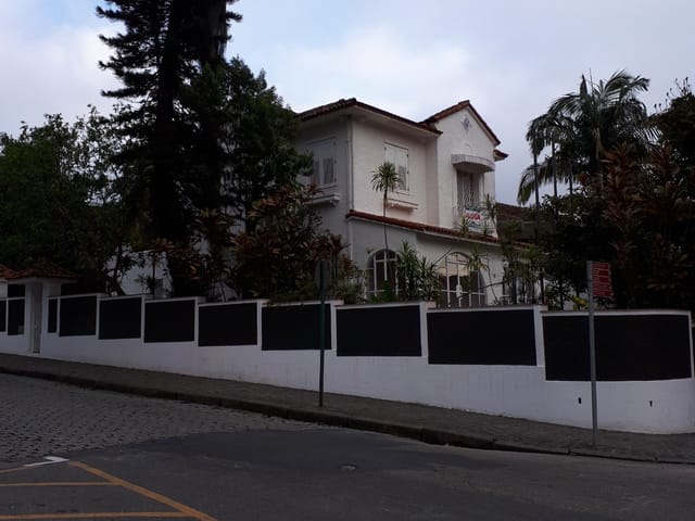 Casa para alugar, no bairro Centro em Petrópolis