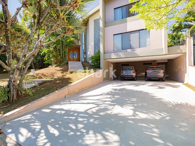 Casa com 570m² 4 quartos e 5 banheiros, à venda, no bairro Alphaville em Santana de Parnaíba