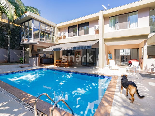 Casa com 570m² 4 quartos e 5 banheiros, à venda, no bairro Alphaville em Santana de Parnaíba