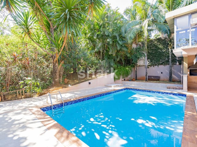 Casa com 570m² 4 quartos e 5 banheiros, à venda, no bairro Alphaville em Santana de Parnaíba