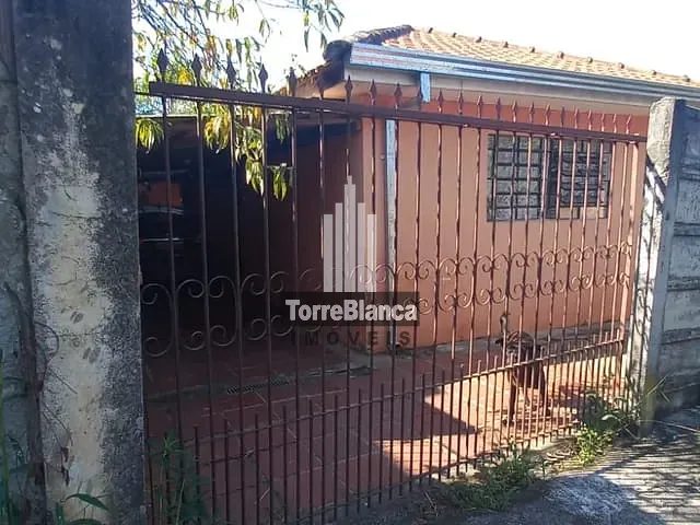 Casa com 462m² 2 quartos e 1 banheiro, à venda, no bairro Uvaranas em Ponta Grossa