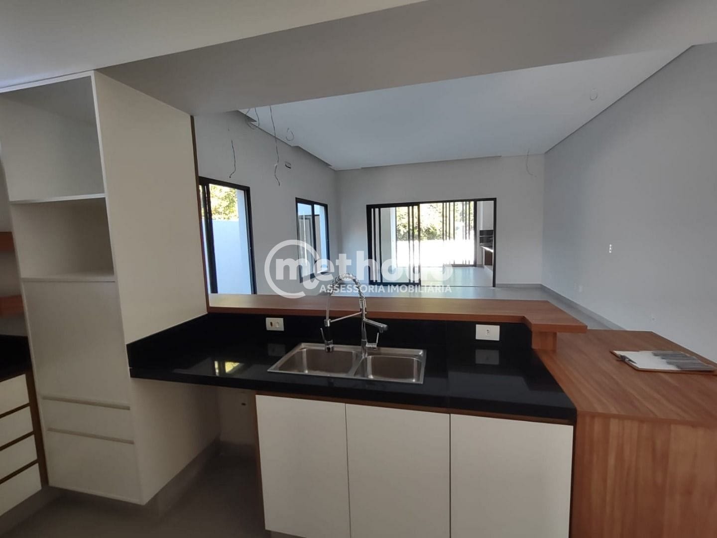 Casa, 4 quartos, 270 m² - Foto 9