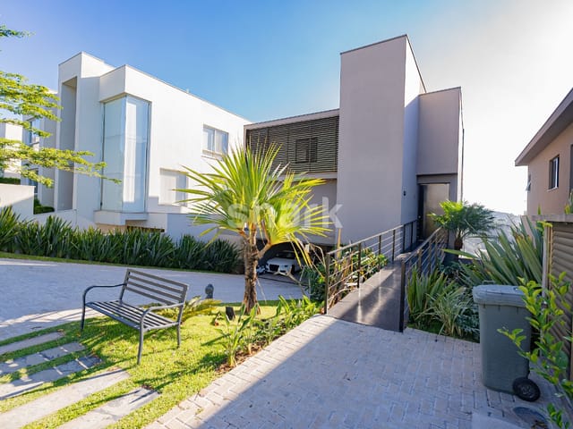Casa com 490m² 4 quartos e 7 banheiros, à venda, no bairro Alphaville em Santana de Parnaíba