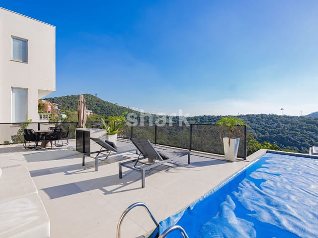 Casa com 490m² 4 quartos e 7 banheiros, à venda, no bairro Alphaville em Santana de Parnaíba