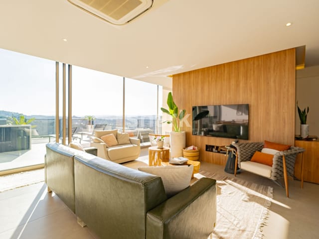 Casa com 490m² 4 quartos e 7 banheiros, à venda, no bairro Alphaville em Santana de Parnaíba