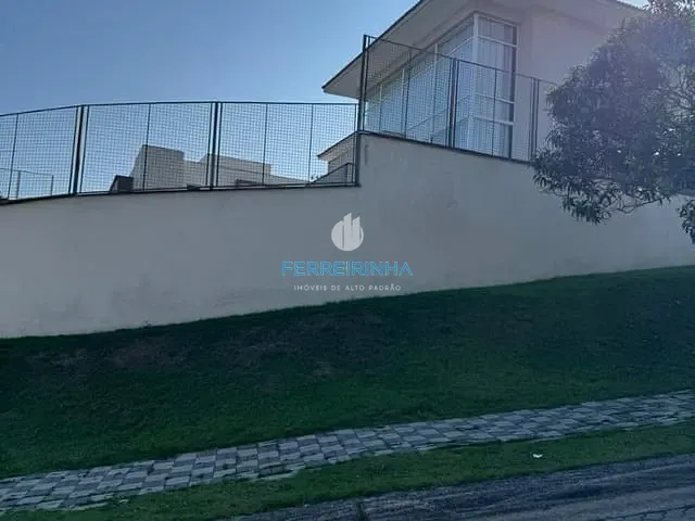 Casa com 900m² 5 quartos e 5 banheiros, à venda, no bairro Condomínio Reserva do Paratehy em São José dos Campos