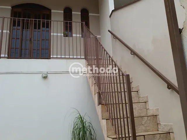Casa com 300m² 2 quartos e 2 banheiros, à venda, no bairro Ana Carolina em Valinhos