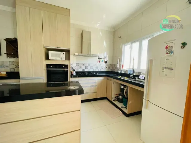 Casa com 332m² 3 quartos e 4 banheiros, para alugar, no bairro Residencial Real Park Sumaré em Sumaré