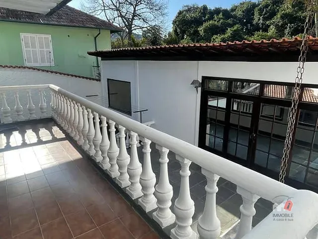 Casa com 300m², à venda, no bairro Itamarati em Petrópolis