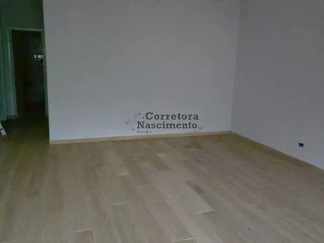 Casa com 250m² 3 quartos e 3 banheiros, à venda ou para alugar, no bairro Centro em Jacareí