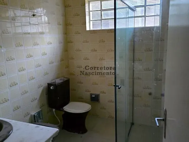 Casa com 250m² 3 quartos e 3 banheiros, à venda ou para alugar, no bairro Centro em Jacareí