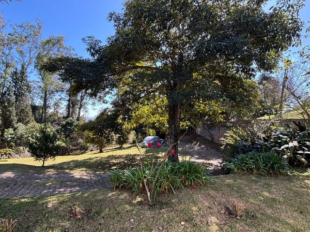 Casa com 2695m² 4 quartos e 5 banheiros, à venda, no bairro Paisagem Renoir em Cotia