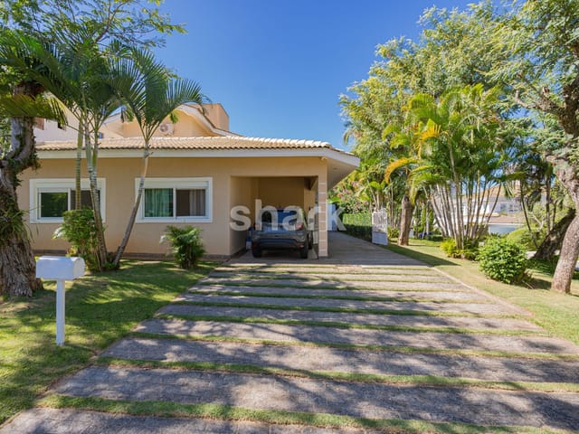 Casa com 600m² 5 quartos e 7 banheiros, à venda, no bairro Alphaville em Santana de Parnaíba