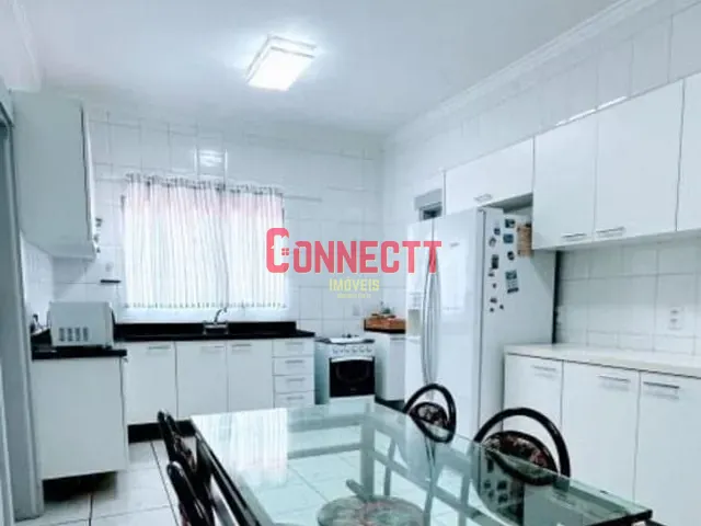 Casa com 493m² 4 quartos e 2 banheiros, à venda, no bairro City Ribeirão em Ribeirão Preto